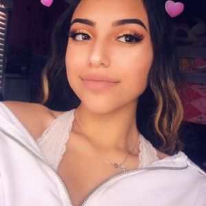 Meet your Posher, Violet